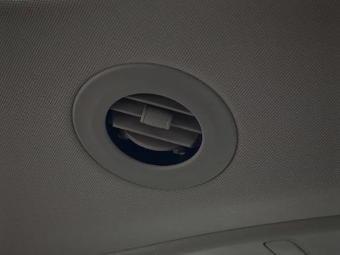 Used 2021 Chrysler Pacifica Limited FWD image 59