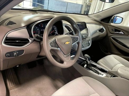 Used 2024 Chevrolet Malibu LT FWD image 8