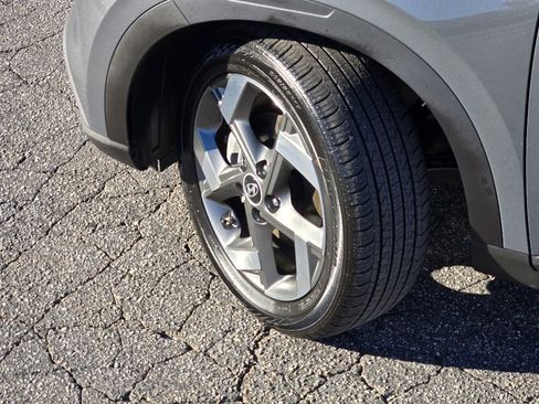 Used 2024 Hyundai Venue SEL image 27