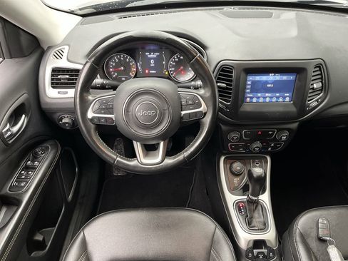 Used 2019 Jeep Compass Latitude AWD/4WD image 12