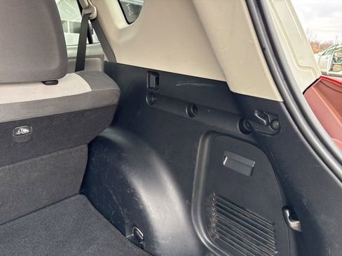 Used 2013 Toyota RAV4 XLE image 37