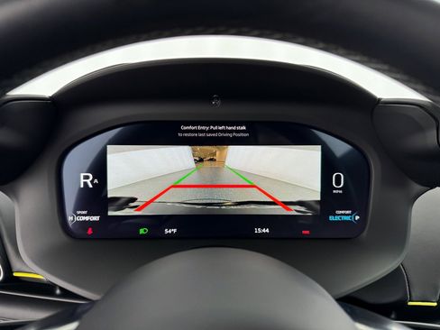 Used 2023 McLaren Artura image 27