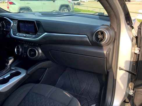 Used 2019 Chevrolet Blazer LT image 16