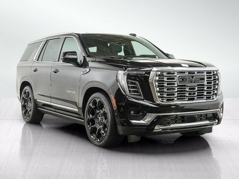 Used 2025 GMC Yukon Denali w/ Denali Reserve Package AWD/4WD image 7