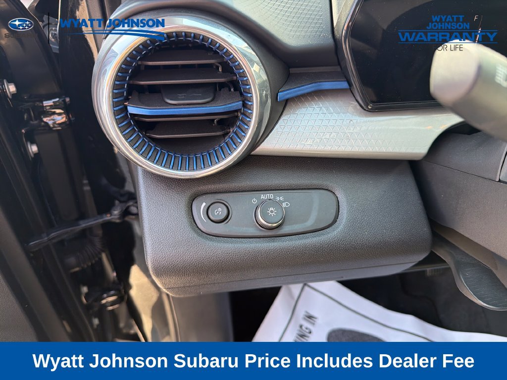 Used 2024 Chevrolet Trax LT FWD image 21