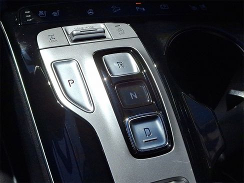 Used 2022 Hyundai Tucson Limited image 16