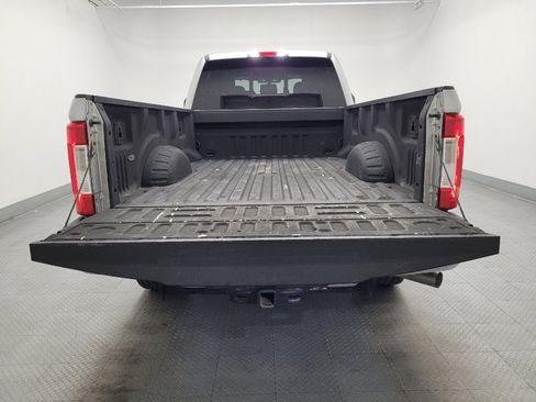 Used 2018 Ford F250 Lariat w/ Lariat Value Package image 29