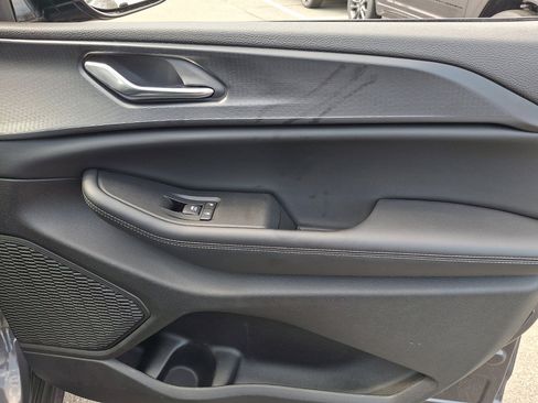 Used 2024 Jeep Grand Cherokee Altitude image 10