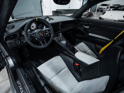 Used 2016 Porsche 911 GT3 RS RWD image 18