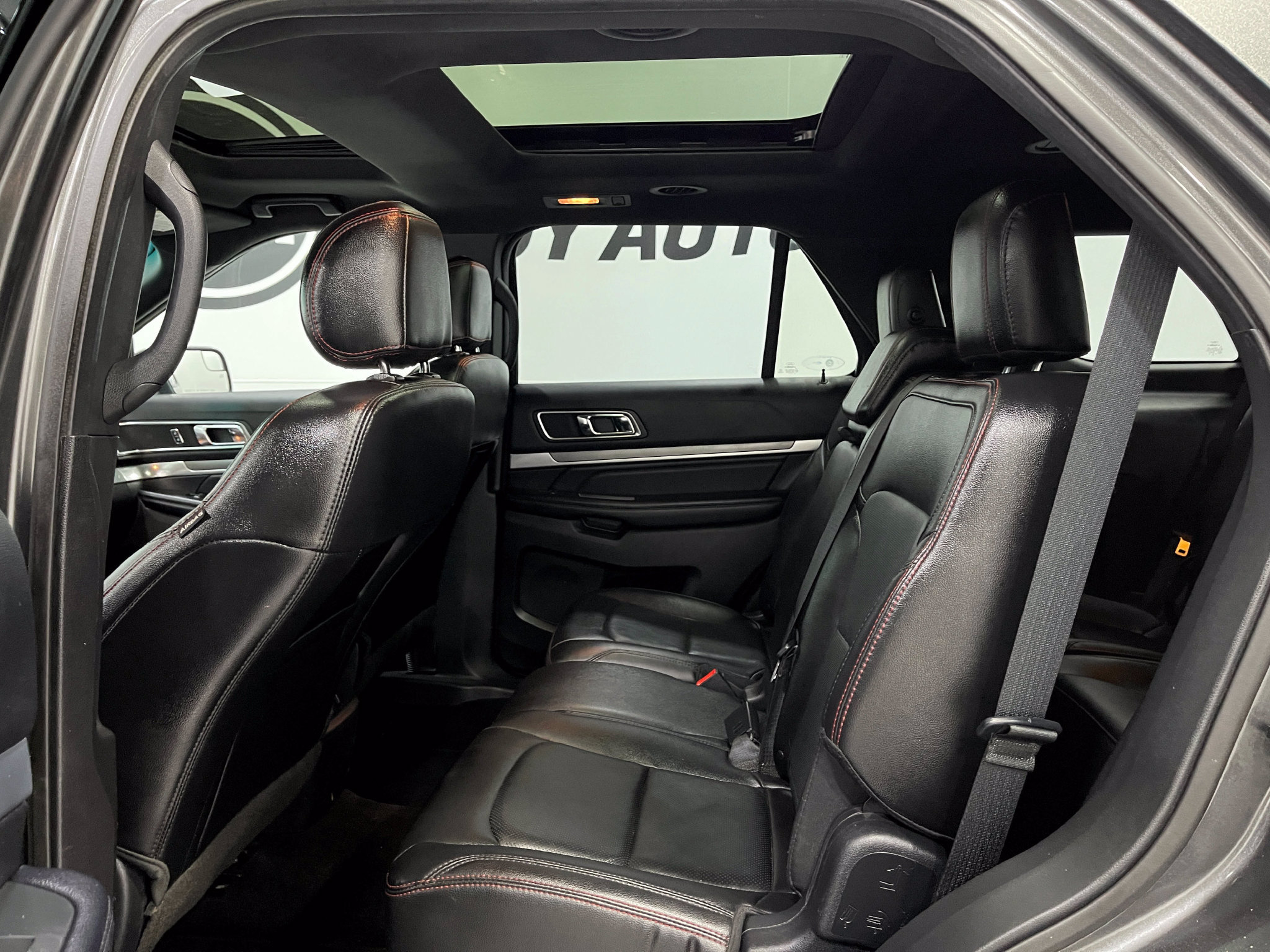 Used 2017 Ford Explorer Sport AWD/4WD image 30