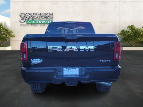 New 2025 RAM 2500 Limited AWD/4WD image 4