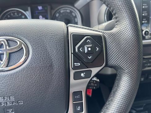 Used 2022 Toyota Tacoma SR5 w/ Technology Package AWD/4WD image 14