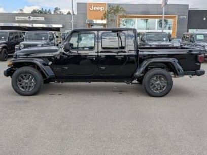 New 2026 Jeep Gladiator Sport
