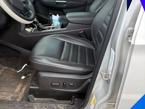 Used 2019 Ford Escape SEL AWD/4WD image 10