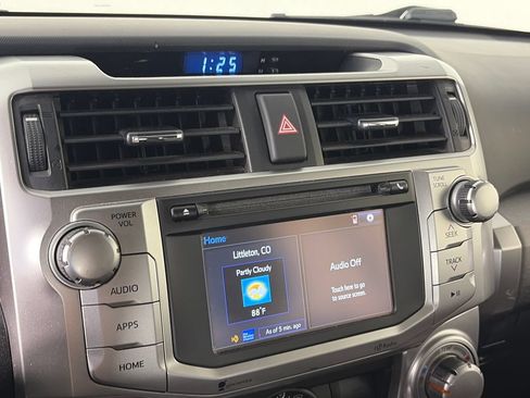 Used 2015 Toyota 4Runner SR5 AWD/4WD image 19