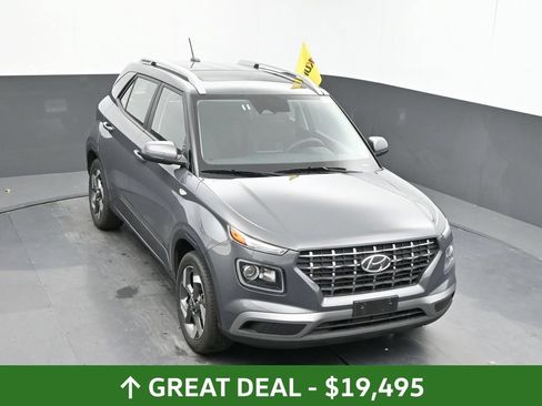 Used 2025 Hyundai Venue SEL FWD image 41