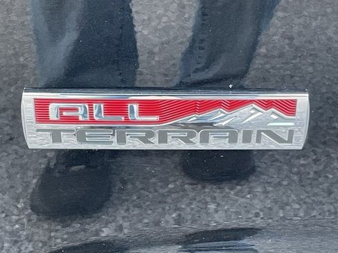 Certified 2017 GMC Acadia SLT image 25