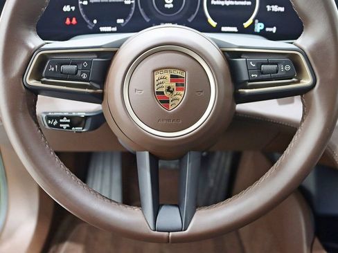 Used 2022 Porsche Taycan 4S image 16