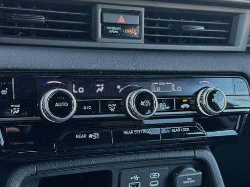 New 2025 Honda Pilot TrailSport image 19