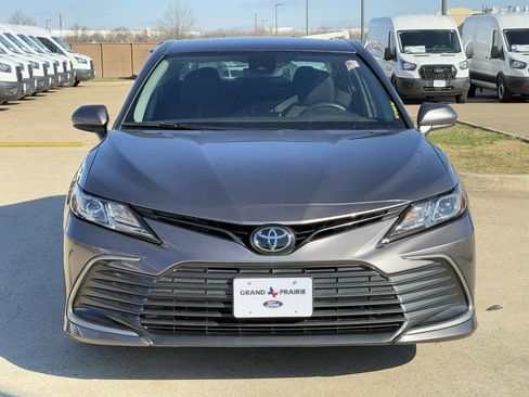 Used 2023 Toyota Camry LE image 9