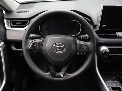 Certified 2025 Toyota RAV4 XLE FWD image 23