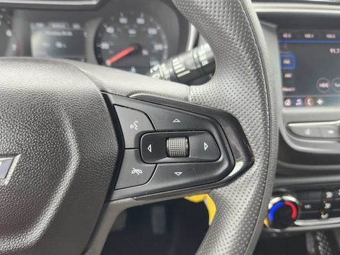 Used 2021 Chevrolet TrailBlazer LS AWD/4WD image 27