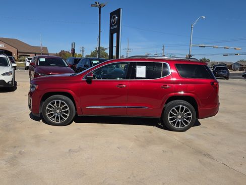 Used 2020 GMC Acadia Denali w/ Denali Ultimate Package image 3