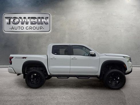 Used 2022 Nissan Frontier PRO-4X w/ Pro-4X Premium Package AWD/4WD image 3