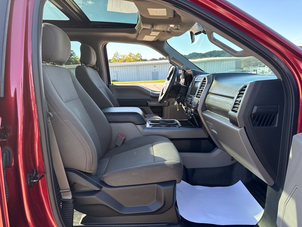 Used 2017 Ford F250 XLT w/ XLT Premium Package AWD/4WD image 42