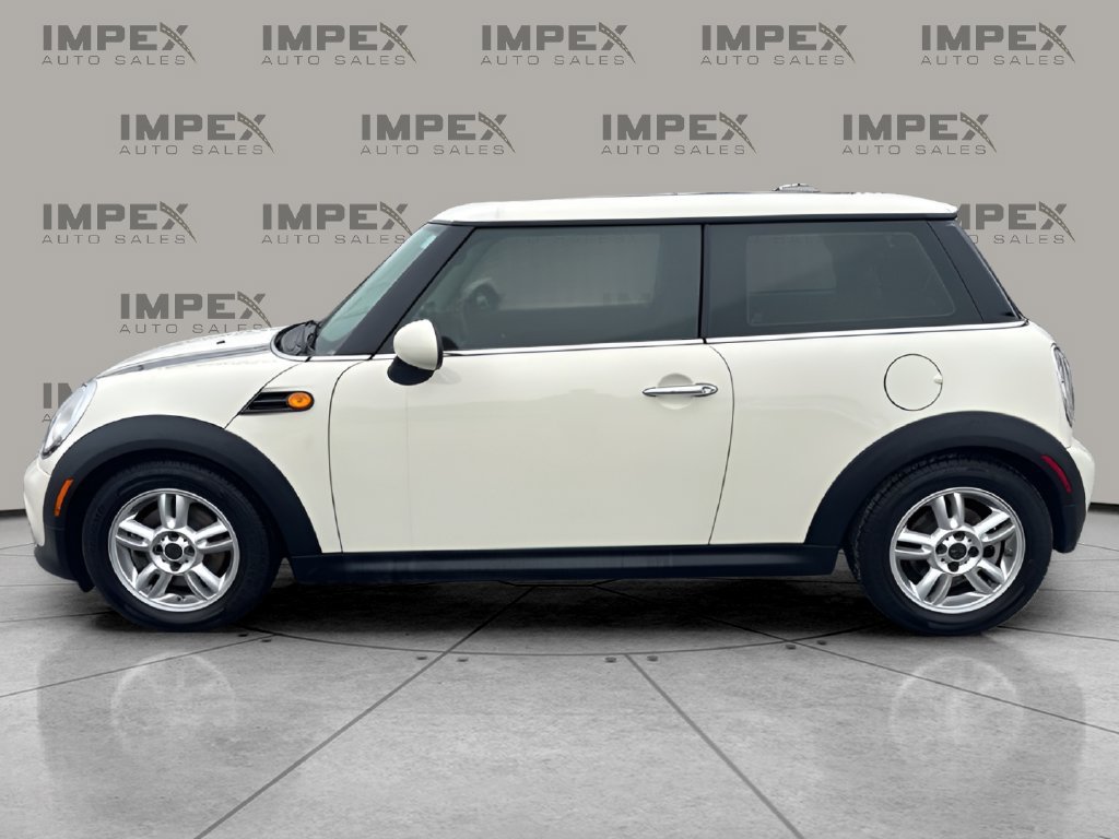 Used 2012 MINI Cooper Hardtop FWD image 2