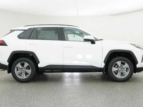 New 2025 Toyota RAV4 XLE image 27