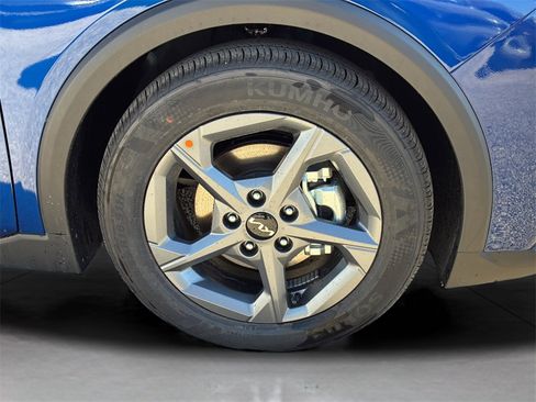 New 2025 Kia K4 LXS image 31