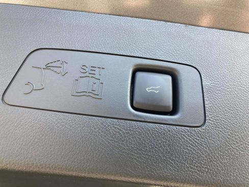 New 2025 Lincoln Corsair FWD w/ Rear Removable Package Tray image 16