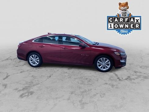 Used 2019 Chevrolet Malibu LT FWD image 2