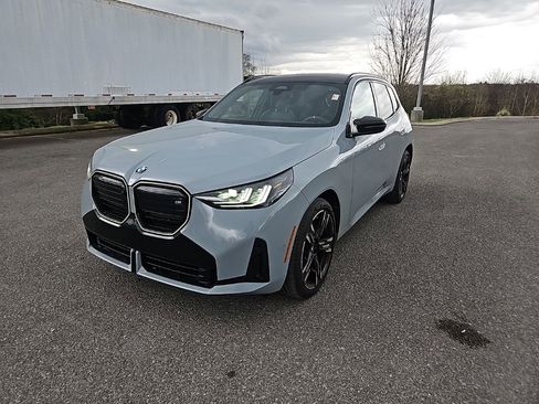 Used 2025 BMW X3 M50 w/ Premium Package image 3