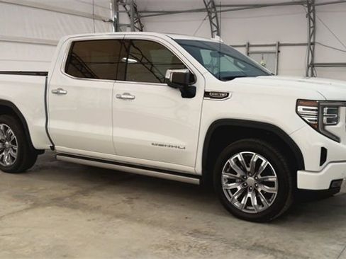 Certified 2023 GMC Sierra 1500 Denali w/ Denali Reserve Package image 2