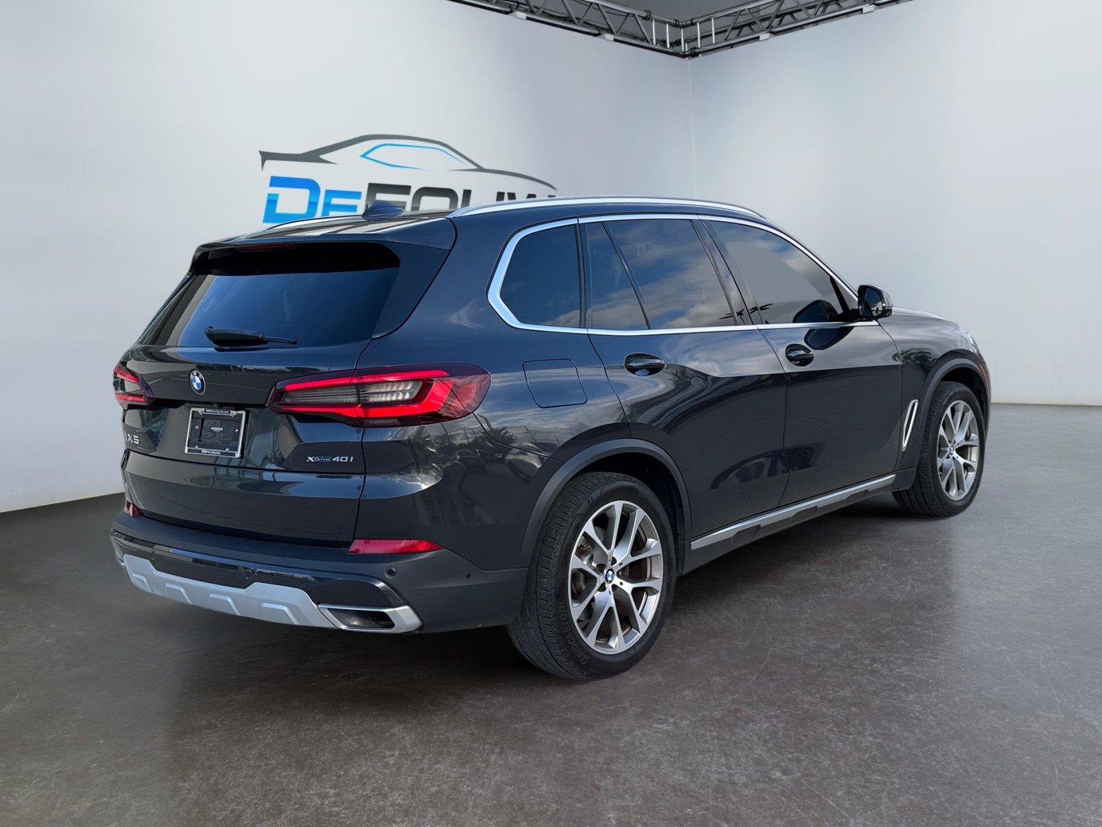 Used 2021 BMW X5 xDrive40i w/ Premium Package 2 AWD/4WD image 3