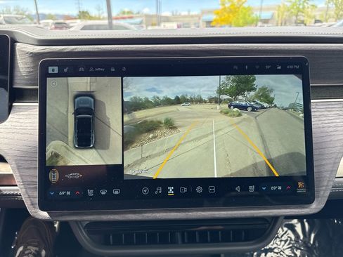 Used 2024 Rivian R1S Adventure AWD/4WD image 19