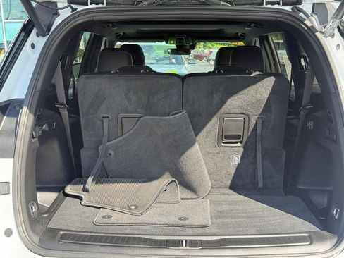 Used 2025 Jeep Grand Cherokee L Altitude image 8