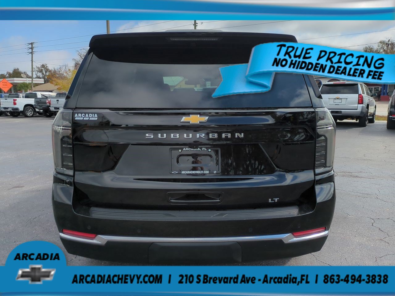 Used 2025 Chevrolet Suburban LT w/ Comfort Package RWD image 5