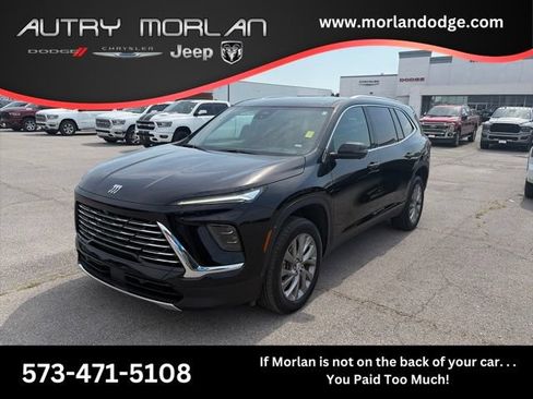 Used 2026 Buick Enclave Preferred AWD/4WD image 1