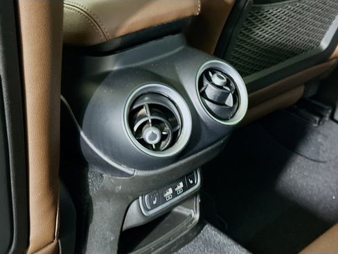 Used 2022 Alfa Romeo Stelvio Ti image 29