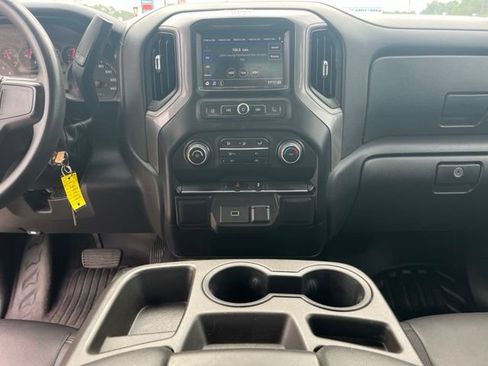 Used 2020 Chevrolet Silverado 1500 W/T w/ Trailering Package AWD/4WD image 9