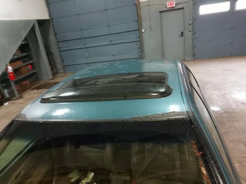 Used 2000 Toyota Camry LE FWD image 10