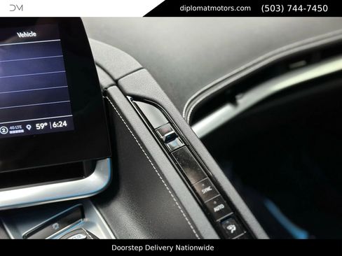 Used 2022 Chevrolet Corvette Stingray Coupe w/ Z51 Performance Package image 27