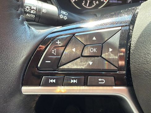 Used 2020 Nissan Altima 2.5 SV AWD/4WD image 12