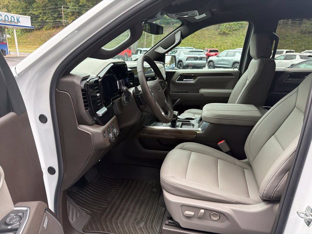 New 2026 Chevrolet Silverado 1500 RST w/ All Star Edition Plus AWD/4WD image 9