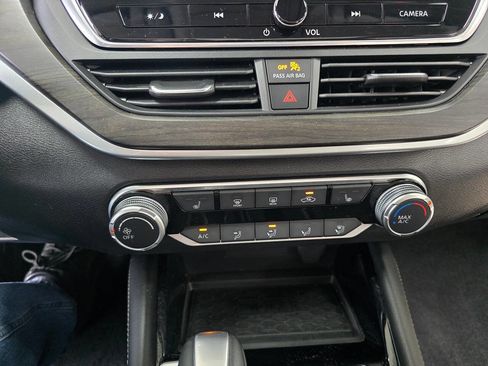 Used 2023 Nissan Altima 2.5 SV w/ SV Premium Package FWD image 43