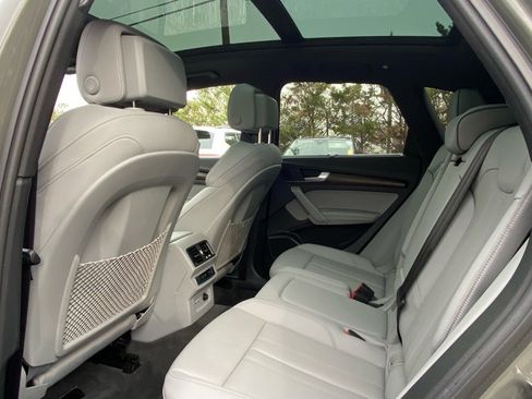 Used 2024 Audi Q5 e Premium Plus w/ Premium Plus Package image 21
