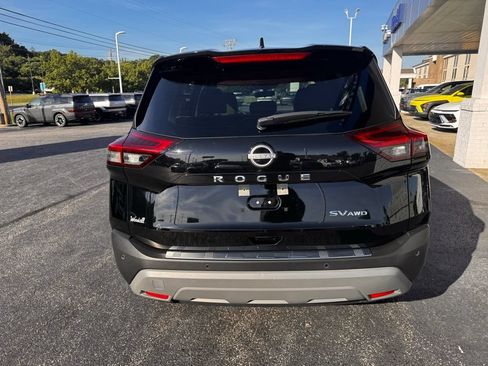 Used 2023 Nissan Rogue SV AWD/4WD image 7